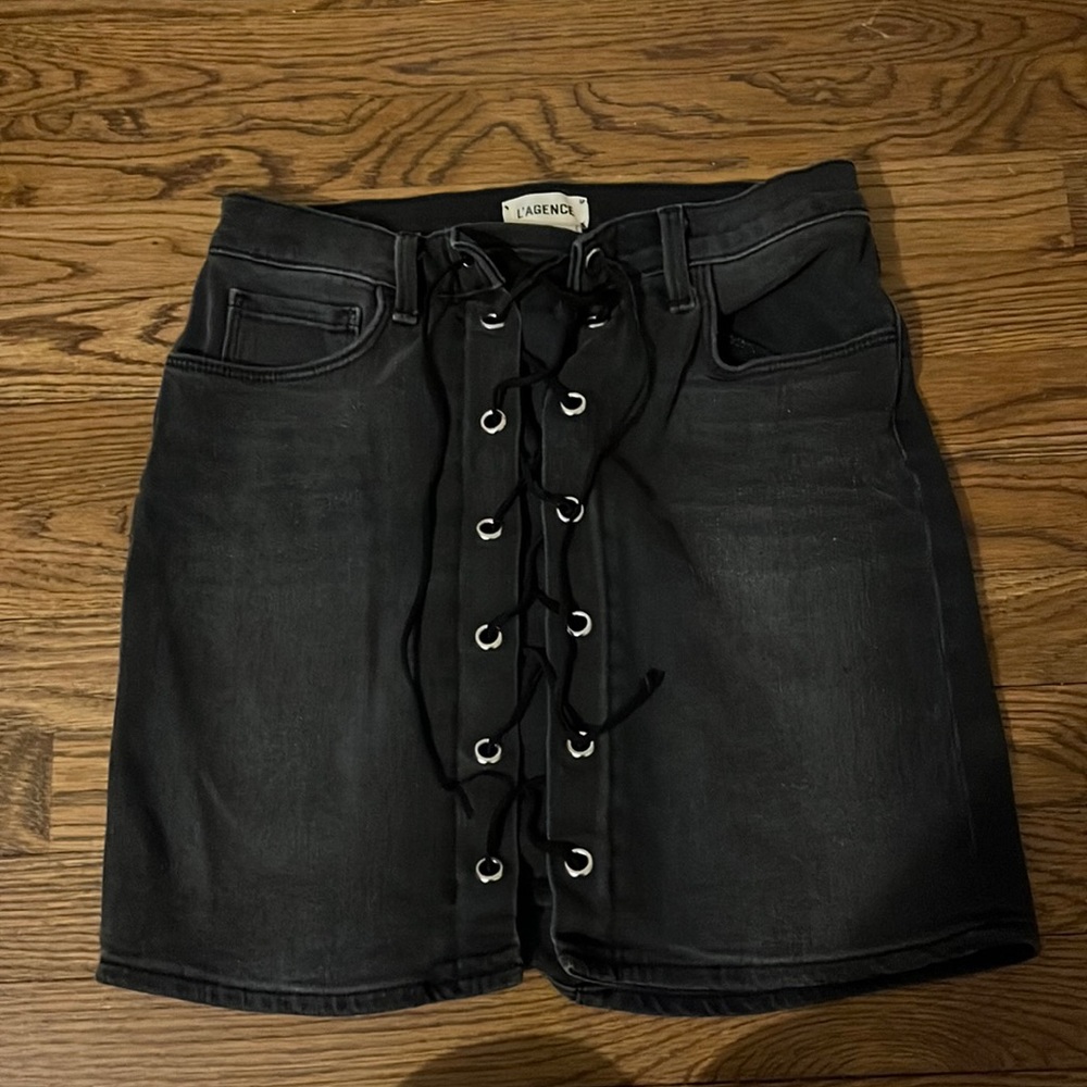 Black skirt, size 25